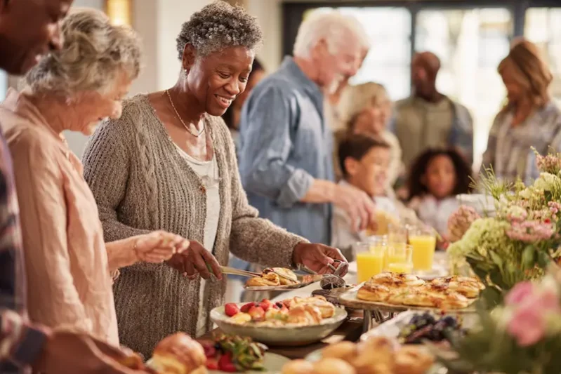 The Courtyard at Auburn Hills | Senior residents enjoying spring brunch
